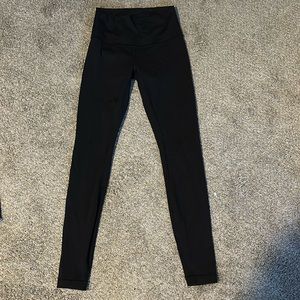 Lululemon wunder under legging size 6